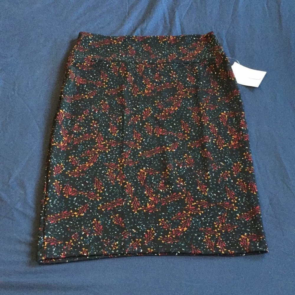 L Lularoe Cassie Skirt - Picture 1 of 3